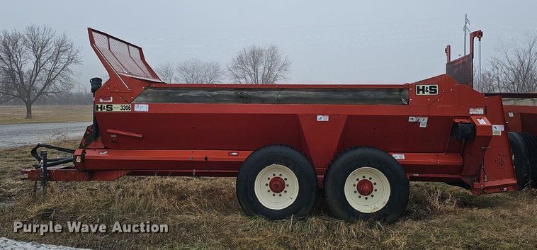 image for item DK0523 H&S 3306 manure spreader