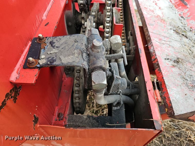 image for item DK0523 H&S 3306 manure spreader