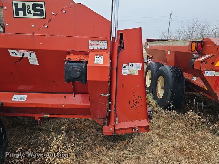 image for item DK0523 H&S 3306 manure spreader