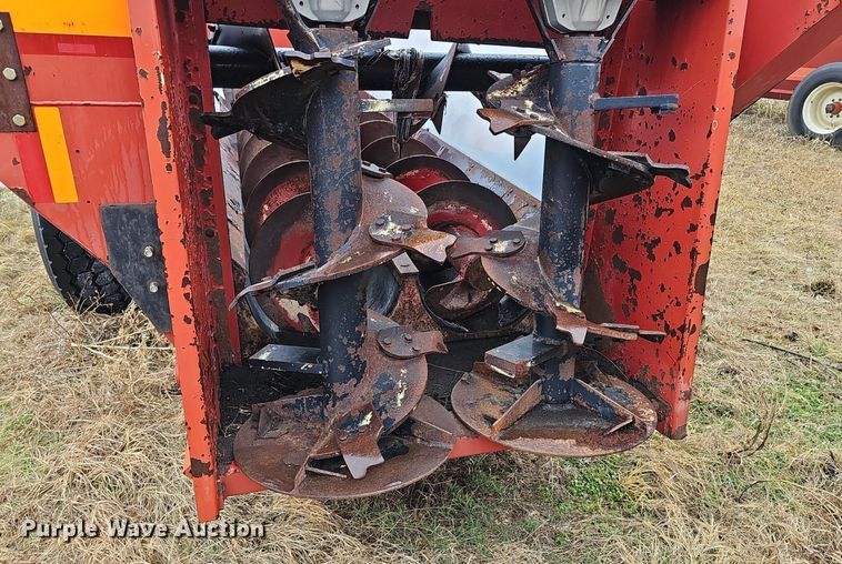 image for item DK0523 H&S 3306 manure spreader