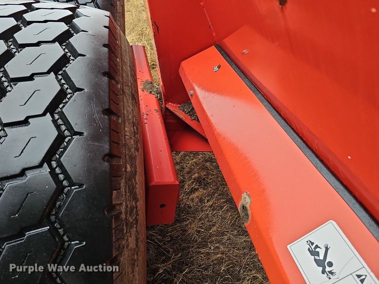 image for item DK0523 H&S 3306 manure spreader