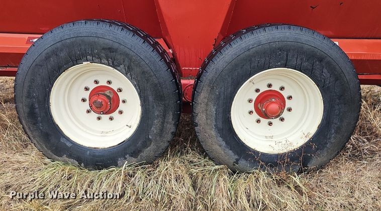 image for item DK0523 H&S 3306 manure spreader