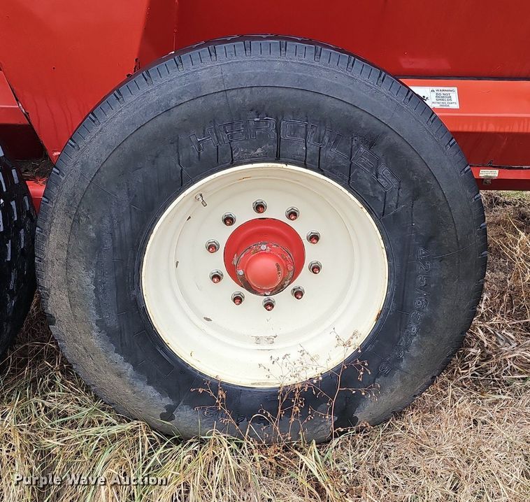 image for item DK0523 H&S 3306 manure spreader