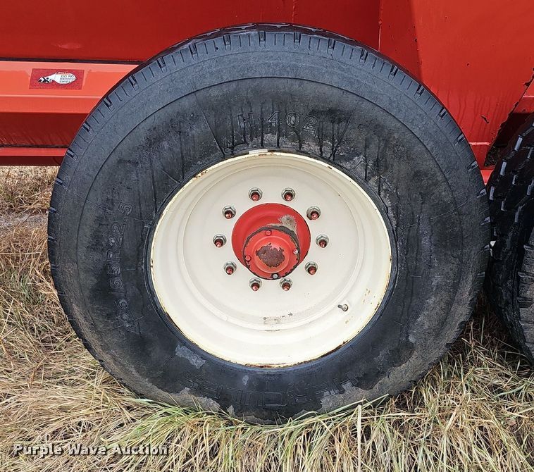 image for item DK0523 H&S 3306 manure spreader