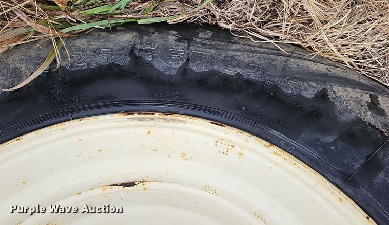 image for item DK0523 H&S 3306 manure spreader