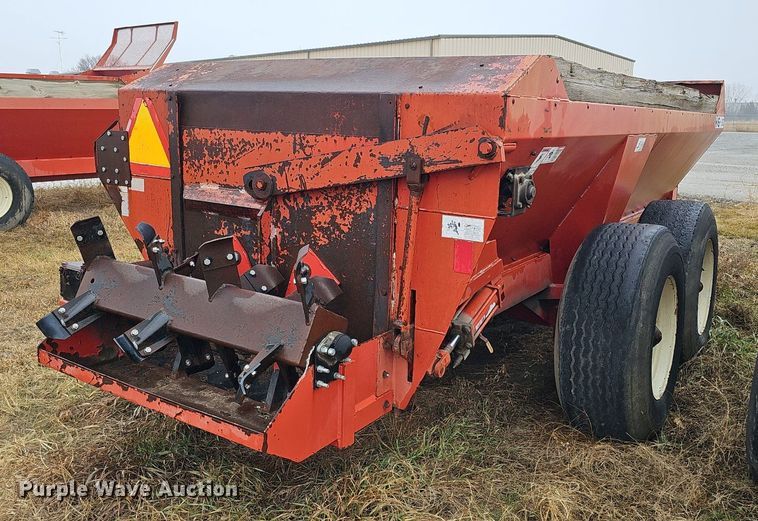 image for item DK0524 H&S 2602 manure spreader