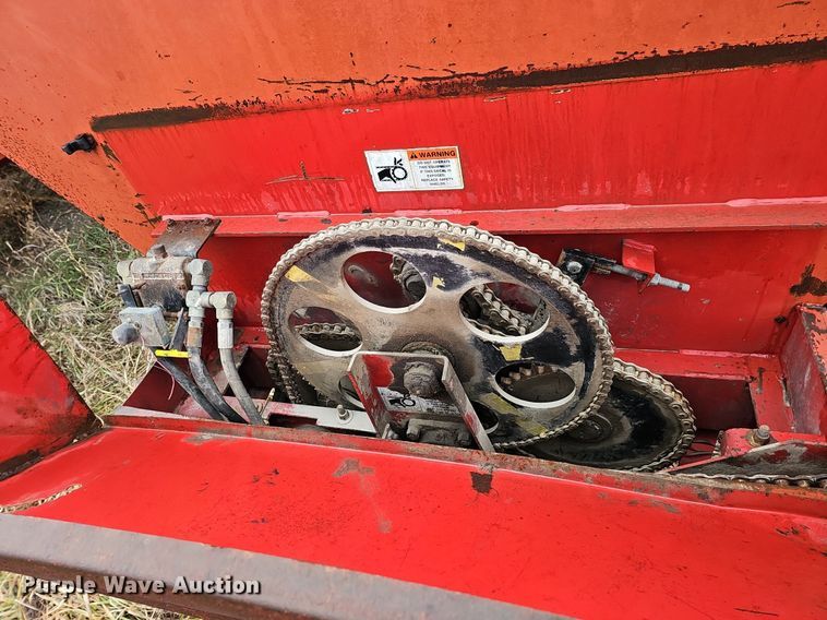 image for item DK0524 H&S 2602 manure spreader