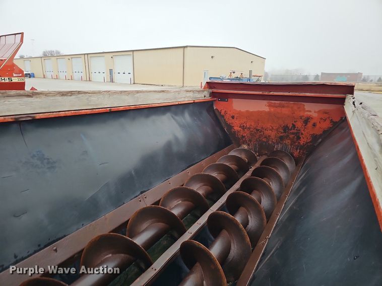 image for item DK0524 H&S 2602 manure spreader