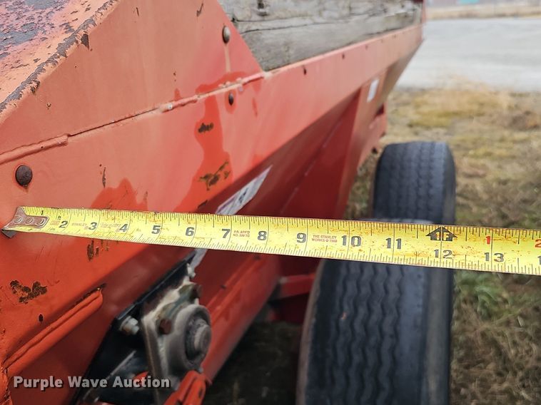 image for item DK0524 H&S 2602 manure spreader
