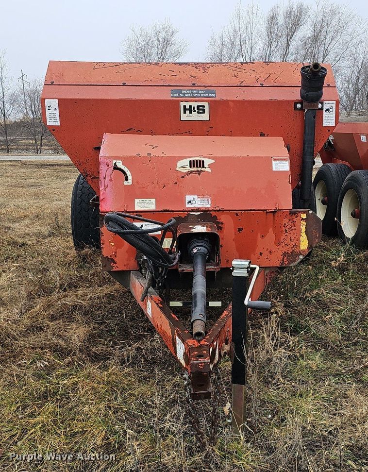 image for item DK0525 H&S 2602 manure spreader