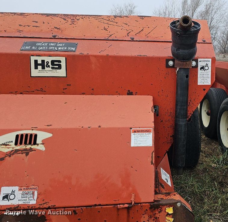 image for item DK0525 H&S 2602 manure spreader