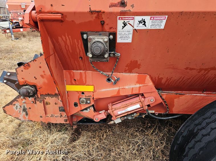 image for item DK0525 H&S 2602 manure spreader