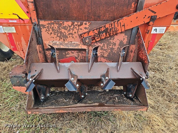 image for item DK0525 H&S 2602 manure spreader
