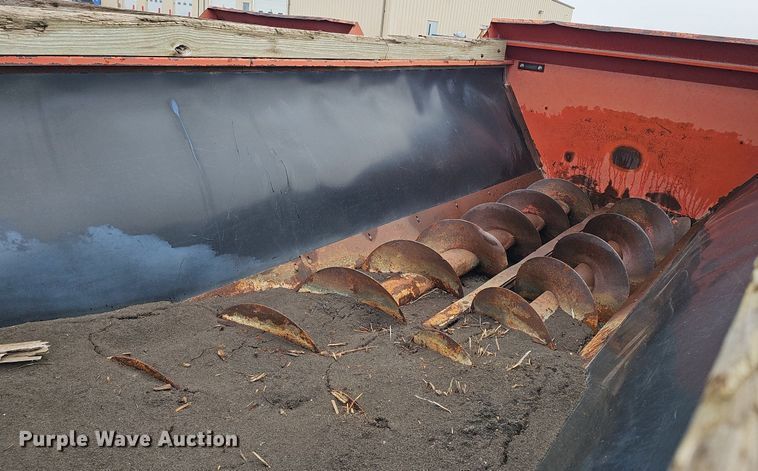 image for item DK0525 H&S 2602 manure spreader