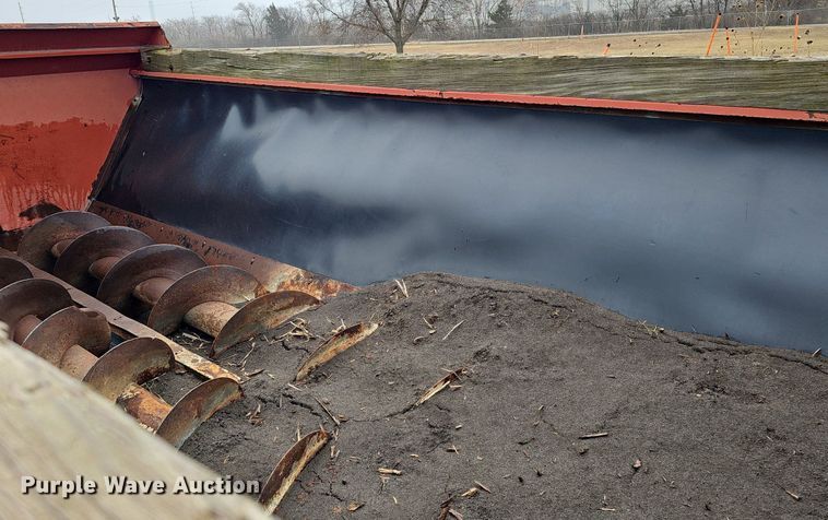 image for item DK0525 H&S 2602 manure spreader