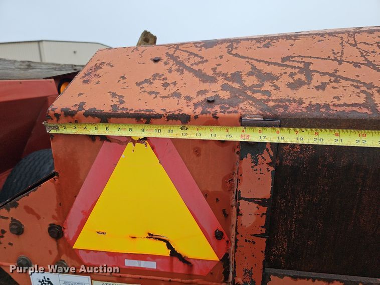 image for item DK0525 H&S 2602 manure spreader