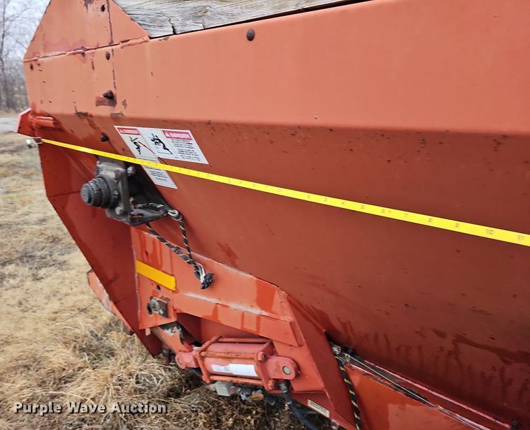 image for item DK0525 H&S 2602 manure spreader