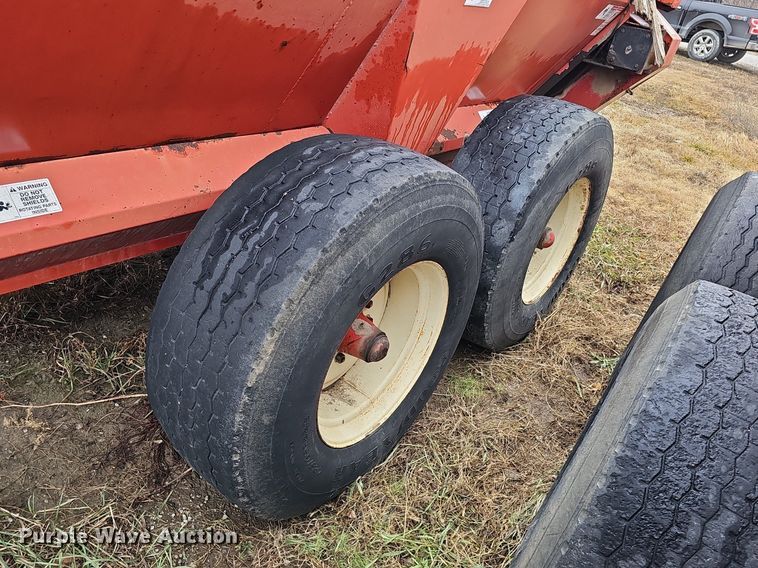 image for item DK0525 H&S 2602 manure spreader