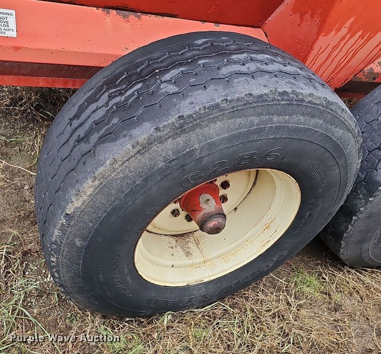 image for item DK0525 H&S 2602 manure spreader