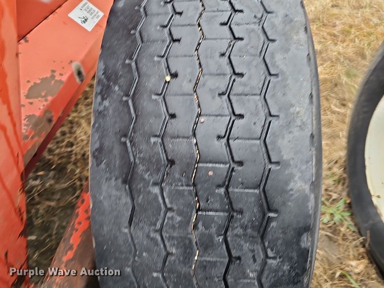 image for item DK0525 H&S 2602 manure spreader