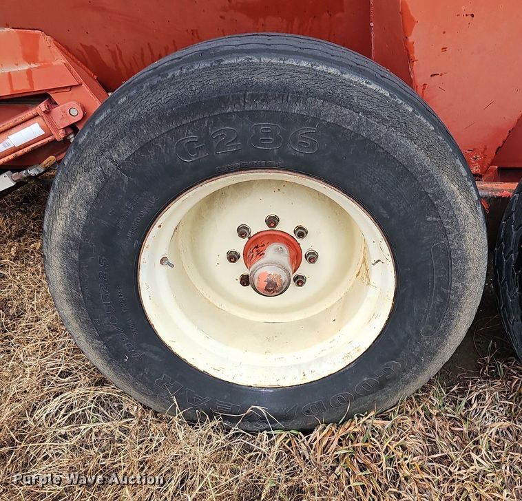 image for item DK0525 H&S 2602 manure spreader