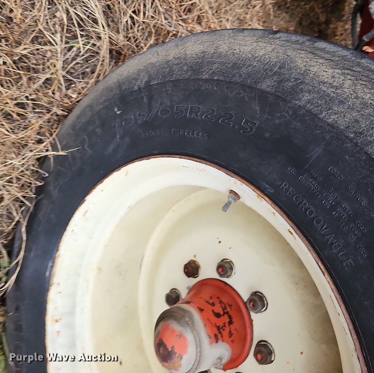 image for item DK0525 H&S 2602 manure spreader