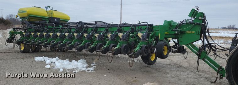 image for item DL7846 2011 John Deere DB80 planter