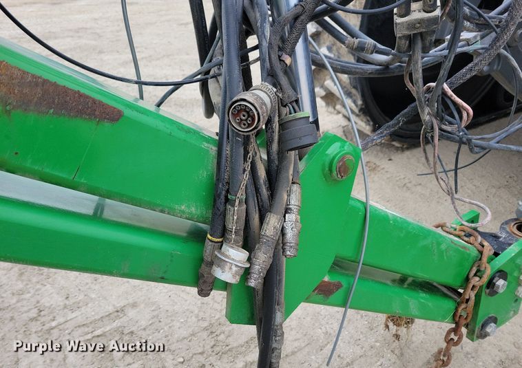 image for item DL7846 2011 John Deere DB80 planter