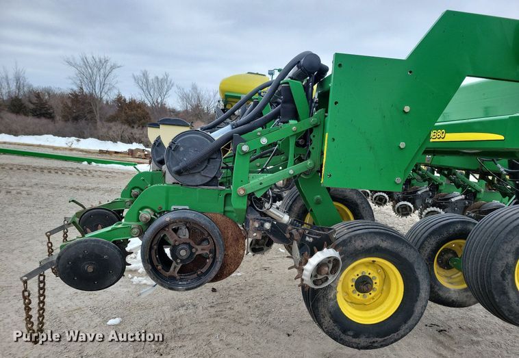 image for item DL7846 2011 John Deere DB80 planter