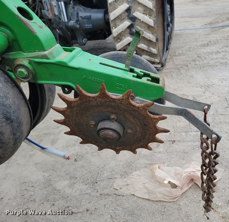 image for item DL7846 2011 John Deere DB80 planter