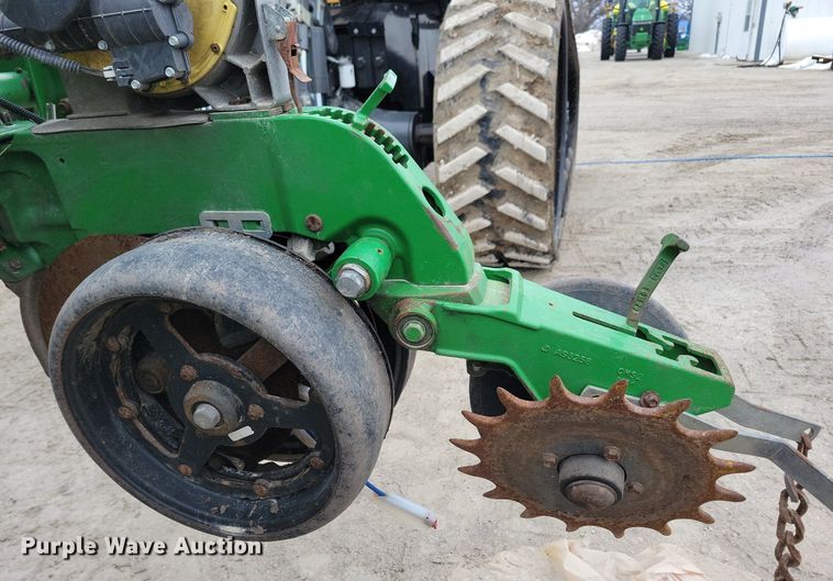 image for item DL7846 2011 John Deere DB80 planter