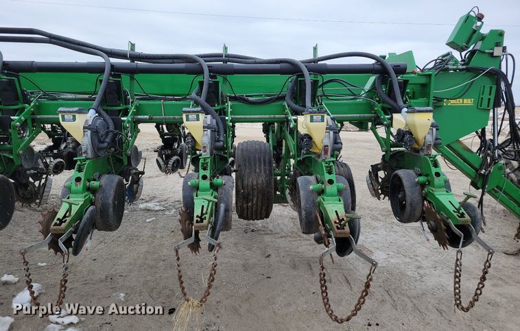 image for item DL7846 2011 John Deere DB80 planter