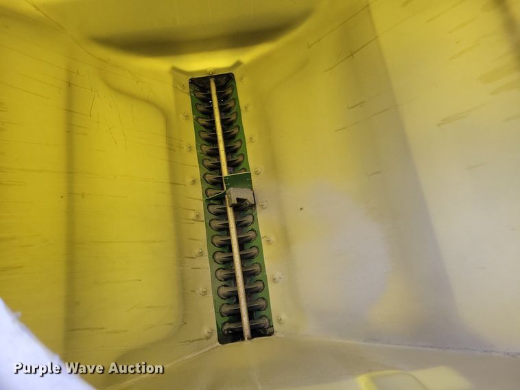 image for item DL7846 2011 John Deere DB80 planter