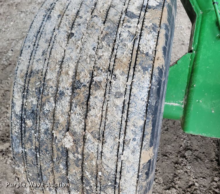 image for item DL7846 2011 John Deere DB80 planter