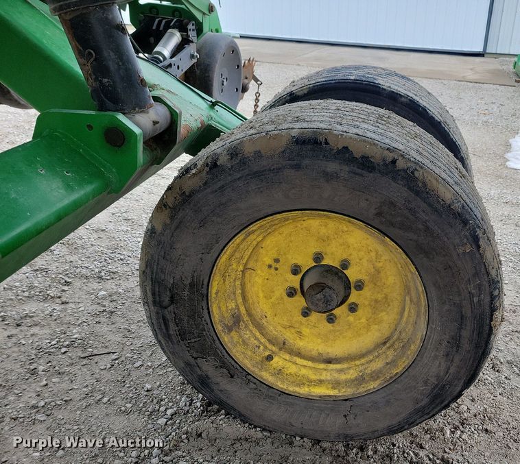 image for item DL7846 2011 John Deere DB80 planter