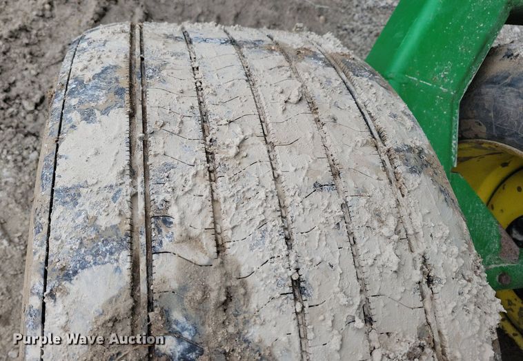 image for item DL7846 2011 John Deere DB80 planter