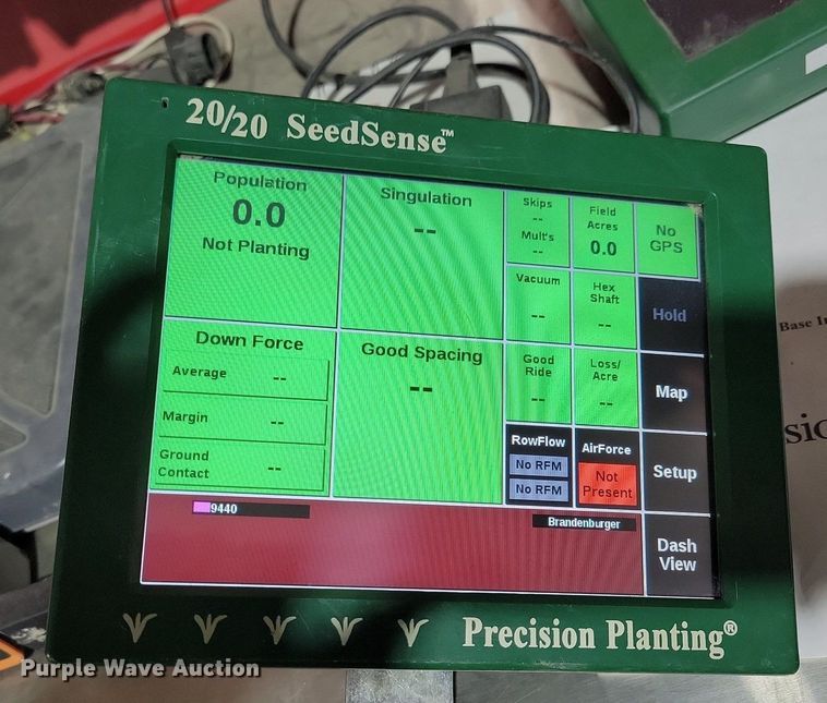 image for item DL7846 2011 John Deere DB80 planter