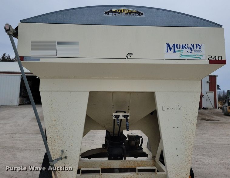 image for item DL7850 Friesen 240 seed tender