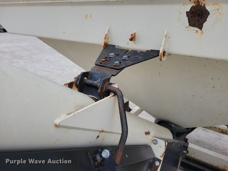 image for item DL7850 Friesen 240 seed tender