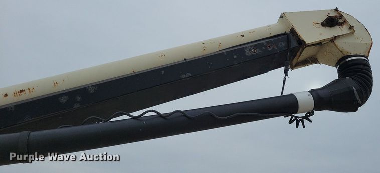 image for item DL7850 Friesen 240 seed tender