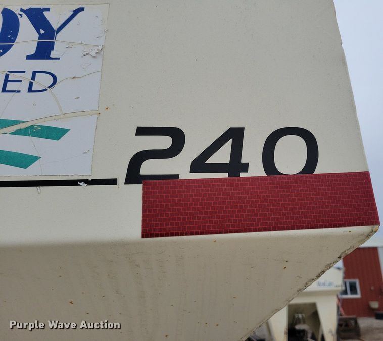 image for item DL7850 Friesen 240 seed tender