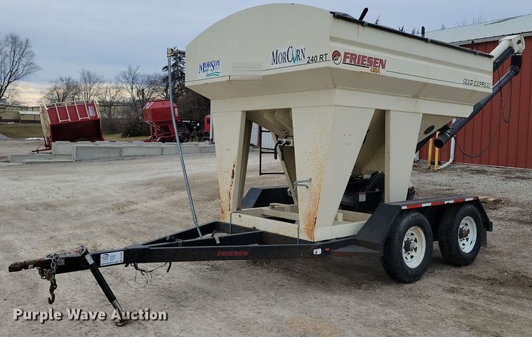 image for item DL7851 2009 Friesen 240RT seeder