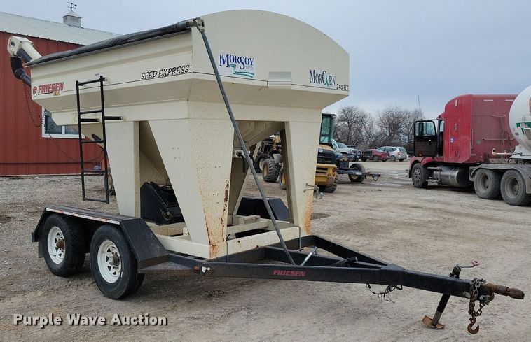 image for item DL7851 2009 Friesen 240RT seeder