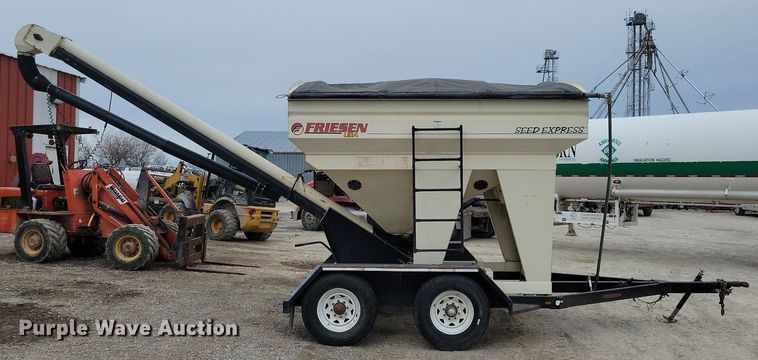 image for item DL7851 2009 Friesen 240RT seeder