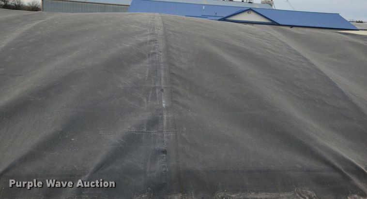 image for item DL7851 2009 Friesen 240RT seeder