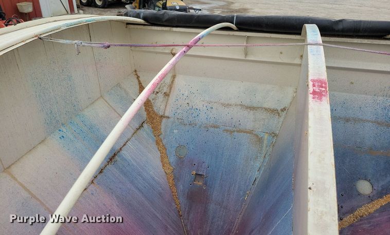 image for item DL7851 2009 Friesen 240RT seeder