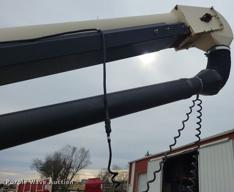 image for item DL7851 2009 Friesen 240RT seeder