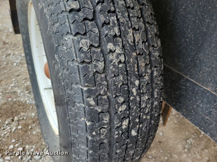 image for item DL7851 2009 Friesen 240RT seeder