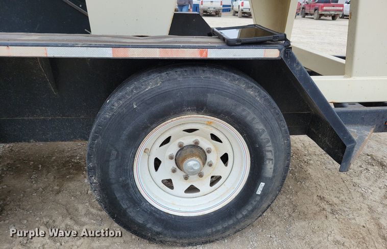 image for item DL7851 2009 Friesen 240RT seeder