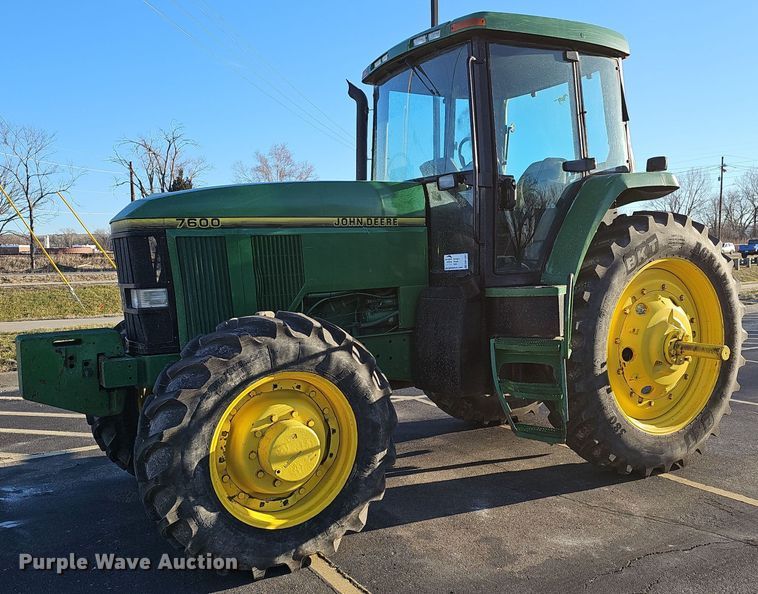 image for item DM1501 1993 John Deere  7600 MFWD tractor